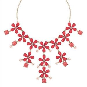 ♥️ White House Black Market Bib Necklace ♥️